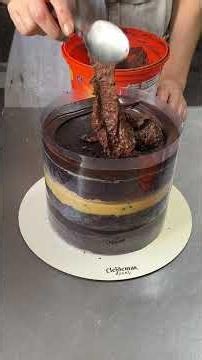 BOLOBROWNIE #confeitaria #confeiteirainiciante #bolo #doces #receitas #chocolate #brownie #cake