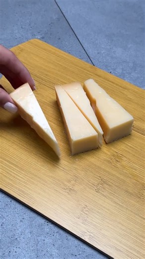 The right way to cut cheese perfectly | HistoryLens