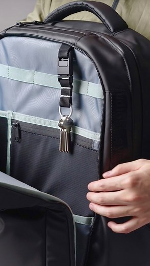 Sympl° on Instagram: "Zipp’n n Slipp’n with the Weekender Pack. 🎥 @riceminimalist"