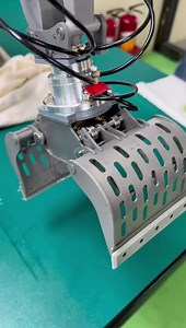 7.1K views · 272 reactions | 360 degree rotation hydraulic grapple attachments for lesu excavator | LESU RC USA | Facebook