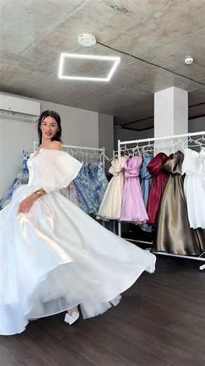 Відео користувача Sirak.UA (@sirak.dress) на тему «wedding dress»