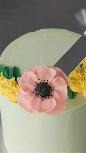 Did You See Our 3 Fall Buttercream Flowers Tutorial?