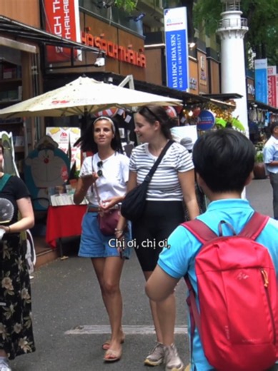 Phỏng vấn nhanh trên phố và cái kết ngoài dự đoán #DalaAndTony #Quadrilingual #Creatorsearchinsights #StreetInterview