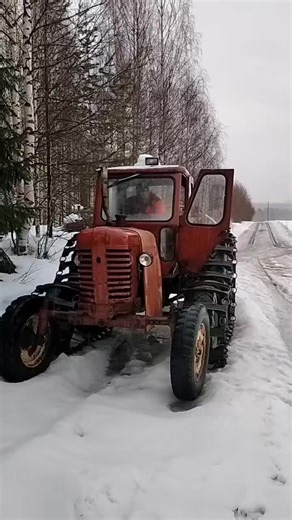 Starting Up the Belarus MTZ-50 Tractor