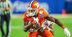 WATCH: Deon Cain and Tavien Feaster race