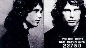 Le jour où Jim Morrison s’est fait coffrer par les flics en plein concert