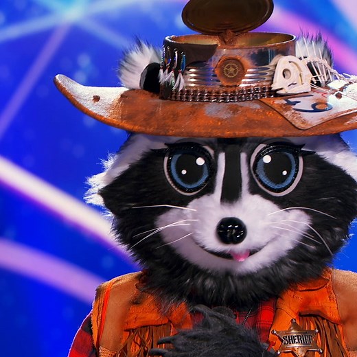 Who do you think is behind Raccoon? 🦝 Catch up on the season premiere anytime: bit.ly/themaskedsingerfb_501 | The Masked Singer