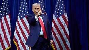 Le président Trump a signé un décret suspendant la participation des États-Unis à 66 agences de l'ONU, dont le traité sur le climat, marquant un recul important de la coopération mondiale. | Euronews en français