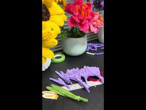 Iris Craft Tutorial | Creating Lifelike Flowers with Twisty Sticks