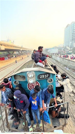 Exploring Dhaka's Train System: A Journey Through Bangladesh