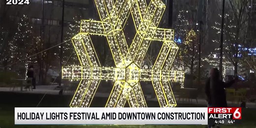 Omaha’s annual Holiday Lights Festival, food drive switches on Thanksgiving weekend