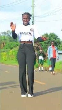 hey guys it's in a minute 😀😀😀 #fyyyyyyyyyyyyyyyyp #dance #makemefamous