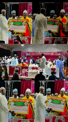 5.6K views · 225 reactions | Dans le cadre du 70ème Anniversaire du guide As Seïd Cherif Ousmane Madane, President du Haut Conseil Islamique du Mali, du Groupement des Leaders Spirituel Musulmans du Mali et guide Spirituel des Ançars. La famille feu Lalaby par la main de Mohamed Lalaby BERTHE l'on remis une attestation en reconnaissance pour lui souhaiter un joyeux anniversaire en ce lundi 12 Mai 2025 | Professeur Gaoussou kalilou dit Lalaby | Facebook