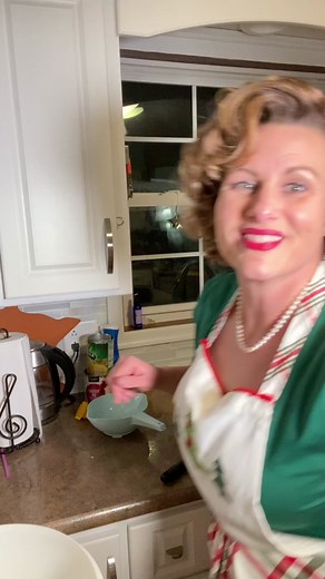 Salad # 3 of 6! The whole inter web is in a tizzy every holiday season the pink stuff vs. the green stuff… But what about orange stuff? It’s one of my favorites! ##minnesota##midwest##salad##recipe