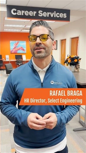 How to Stand Out at the Career Fair