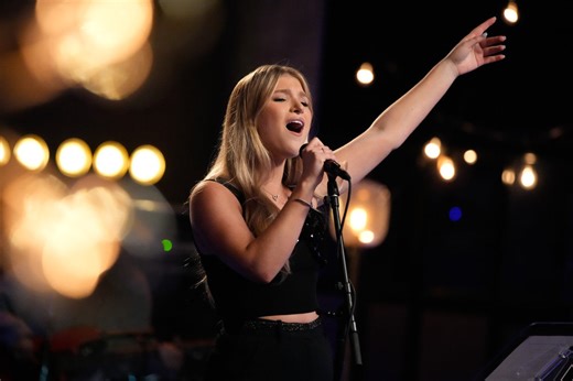 'The Voice' recap: Sloane Simon moves Michael Bublé, Gwen Stefani to tears with emotional performance after her father’s death