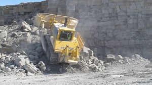 124K views · 4.9K reactions | Leveraging #Komatsu history of innovation engineering, we continue to provide products that exceed our customers' high expectations. Stay tuned because the best mass production dozer is yet to come. D475A-5 Large Dozer: Engine Power: 671/900 kW/HP Blade Capacity: 34,4 m³ Operating Weight : 108 t. | Komatsu Europe | Facebook