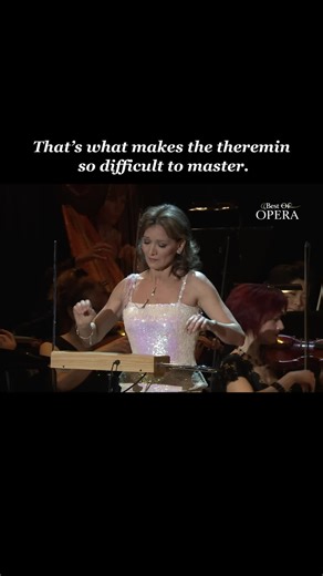 🌄 Katica Illényi — Once Upon a Time in the West ✨ Imagine performing music without touching the instrument. No strings, no keys—just the movement of hands through an invisible electromagnetic field. This is the unique world of the theremin, one of the first electronic instruments ever invented, and Katica Illényi is one of its most recognized performers. In this performance, she plays the famous theme from Once Upon a Time in the West, composed by Ennio Morricone. Instead of a human voice or vi