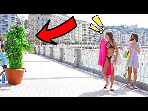 BUSHMAN PRANK: SCARING PEOPLE ON THE BEACH