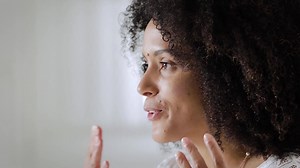 Love the skin you're in 💖 ... no two pearls are ever exactly alike - and that’s why we love them! We're empowering people to embrace what makes them unique. Meet Yajhayra. #FindYourLuster | Honora Pearls