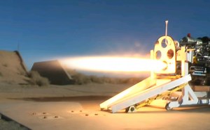 【XCOR宇航公司】Lynx 山猫号飞船发动机测试（2013）