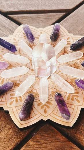Crystal Grid for Peace & Clarity ✨ I created this grid using Clear Quartz and Amethyst. a powerful combo for calming the mind, clearing mental fog, and amplifying peaceful energy. Clear Quartz = clarity amplification Amethyst = peace spiritual protection Set your intentions, breathe deeply, and let the energy flow. Tag a friend who needs some mental clarity today! #CrystalGrid #EnergyHealing #Amethyst #AmethystCrystal #ClearQuartz #SpiritualTools #CrystalShop #IntentionSetting #HolisticLiving #C
