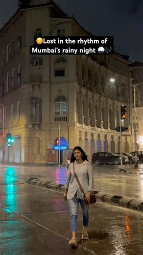 Mumbai Night Walk in Rain | Street Lights & Monsoon Vibes | Barish in Mumbai | Mumbai Night City