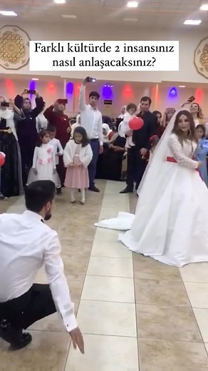 Meltem Bozdağ | Aşk Herşeyi eşitler 😍 | Instagram