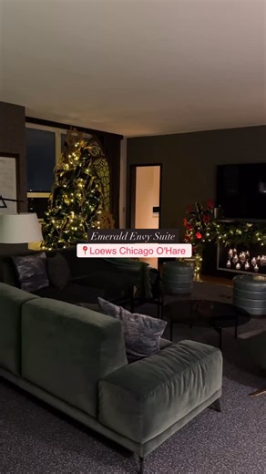 Gera | Chicagoland + Midwest Family Travel & Activities on Instagram: "✨ Loews Chicago O’Hare ✨ We stayed in the Emerald Envy Suite as part of the Emerald Envy Escape package, and it was such a fun and luxurious experience 💚 📍 Located in Rosemont, Illinois just minutes from O’Hare International Airport. 💚 Emerald Envy Escape package includes: • Overnight stay in the Emerald Envy Suite • Emerald Envy holiday welcome amenity • $100 in-room dining credit • Overnight self-parking • Two AMC theate