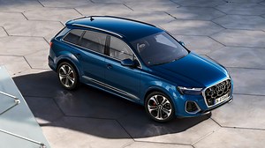 Audi Q7 Photos: Interior, Exterior, and Videos