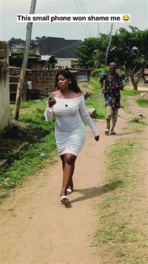 This Small Phone Won't Shame Me