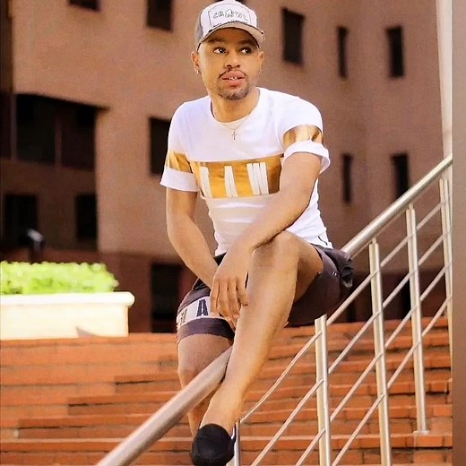 Bayoze bethi Bhuti bengathandi...ayikho into eyehlula ukwamukela abemukelekeee 🕶ak'tatazelwa welokhuza