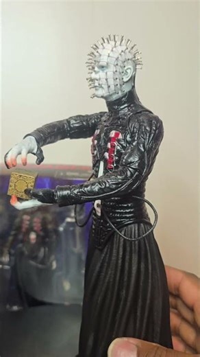Small Pinhead vs big Pinhead comparison #hellraiser #collectibles #actionfigures