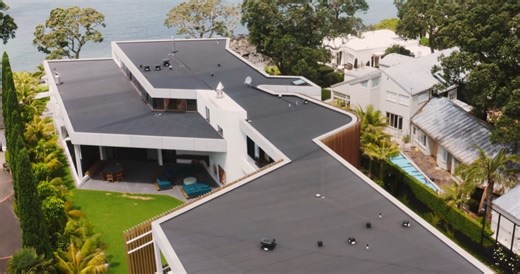 Home Tour: ‘Clifftops’ In Auckland, New Zealand