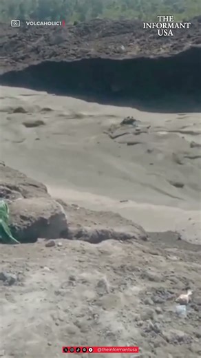 POWERFUL LAHAR FLOWS FROM MOUNT SEMERU 🇮🇩🌋 | Viral Footage Shows Force of Nature