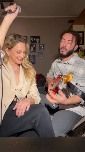 Eva Tsachra on Instagram: "Ενα από τα πιο Ροκ Λαικά τραγούδια του τιτανοτεράστιου Καζαντζίδη που ήταν κι αυτό μια έμπνευση για τον επερχόμενο δίσκο μας ! Πάντα πλάι στον κοθαρισταρά @alexisbountros Μουσική : Χρήστος Νικολόπουλος Στίχοι : Πυθαγόρας"