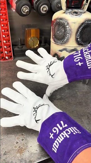 Unlock Your Welding Potential with the Best Gloves #WeldingTips #GloveGuide
