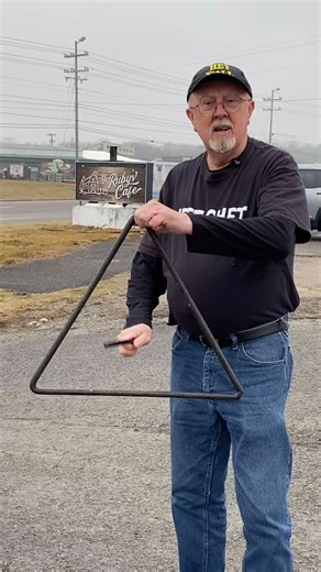 Hey Y'all on Instagram: "On a blistering cold windy day we made our way to Lewisburg for Lunch. 980 S. Ellington Pkwy. Is home to Ruby’s Cafe. This is a local favorite for Breakfast and Lunch. Open Mon-Fri 6a-2:30p, Breakfast is served from 6a-10:30a, and Lunch 10:30a-2:30p. We were seated and immediately welcomed by Cindy, she explained what was on the board for the plate lunch and gave us a menu to look over while she got our drinks. She stated the Chicken Fried Steak is their most popular so 