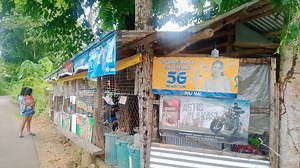 Nakibot na lang si Mr Arnold Herrera tag iya sang tiangge taga Sitio Tarog Alaguisoc Jordan Guimaras nga ginpabalo na lang sya sang iya utod nga badbad na ang cyclone wire kag sang ila gin usisa ang unod sang tiangge wala na ang 10ka pakete sang sigarilyo kag packs sang gatas lakip na ang 400 pesos sa bentahan. Suno sa ila wala ka batyag nga nagtaghol ang mga ido nga nakahigot sa kiid sang tiangge. Isa naman kaso sang pagpangawat sa guimaras kag isa gid nga ginalauman nga masolbar ang ini nga ka