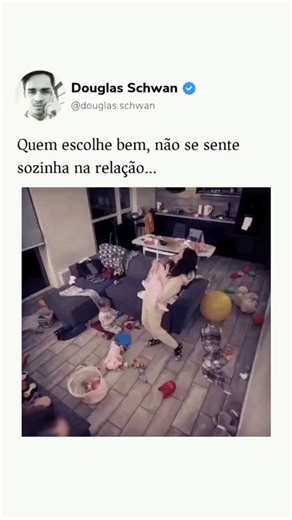 Douglas Schwan on Instagram: "Você já se sentiu acompanhada, mas profundamente sozinha no final do dia? Estar em um relacionamento não é garantia de conexão. Muitas vezes, a pressa em "ter alguém" nos faz ignorar sinais vitais de compatibilidade. Quem escolhe bem, não escolhe apenas uma companhia; escolhe um porto seguro. Imagine acordar todos os dias ao lado de alguém que não apenas divide a conta, mas divide a vida, os valores e as responsabilidades com você. A segurança de saber que você é vi