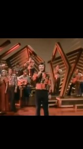 122 reactions · 3 comments | Classic Country on Hee Haw | Travis Chumley | Facebook