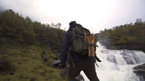 Dutch Oven Goose: Perfectly Grilled Outdoors 🍗🔥