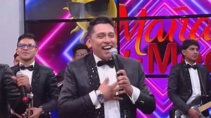 #MañanaYMedia 😍🎸La 𝗔𝗴𝗿𝘂𝗽𝗮𝗰𝗶ó𝗻 𝗢𝗻𝗱𝗮 𝗞𝘂𝗺𝗯𝗶𝗲𝗿𝗮 estuvo presente en el escenario de Mañana y Media e interpretó algunos de sus grandes éxitos. 🥳🥰 | Mañana y Media