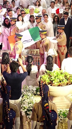 A Heartbreaking Goodbye—Zanai Bhosle’s Emotional Moment #bollywood #zanaibhosle