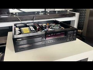 Denon DCD-3300 - A Look Inside ( Part 1 )