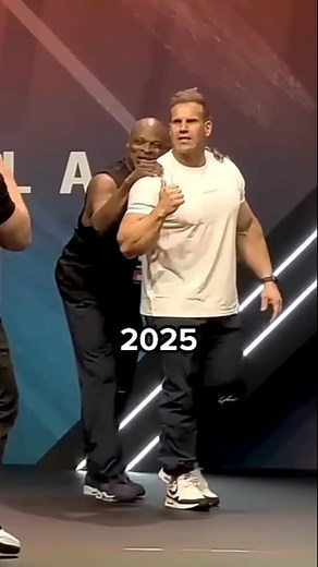 Ravan King on Instagram: "Two great bodybuilders of old times 8 time' Mr Olympia RonnieColeman 4 time' Mr Olympia Jay cutler @ronniecoleman8 @jaycutler . Online Coaching | Home & Gym Plans :-DM . . #bodybuilding #fitness #gym #workout #fitnessmotivation #motivation #bodybuilder #ronniecoleman #mrolympia #jaycutler"