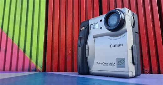 28-Year-Old Canon PowerShot 350 Reflects Digital Photography's Growing Pains