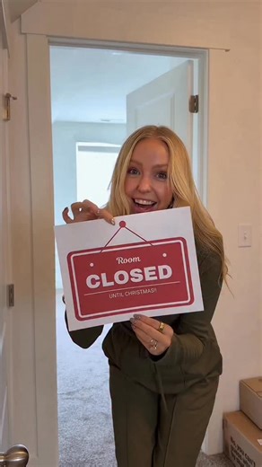 Elise Hunter | DIY & HOME on Instagram: "It’s done!!! Can’t wait to give it to them!"