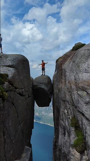 Hiking to Kjeragbolten in Norway — heart-pounding views and one legendary rock between cliffs ⛰️🇳🇴🔥