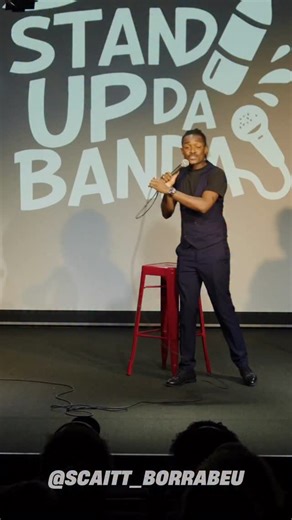 ANGOLANO E O MEME 🫂🇦🇴 (🥖🥖🧀🧀) ‼️STAND UP DA BANDA 🎤‼️ Próximo show dia 4 de Setembro Compra Aqui 👉🏾 https://ticketline.sapo.pt/evento/stand-up-da-banda-95521 #comediangola #comediaportugal #comediamoçambique #standupcomedy | Scaitt Borrabeu TV